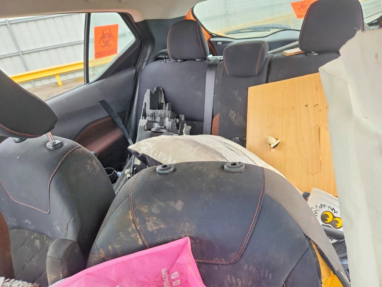 2019 Nissan Kicks Sr - zdjęcie 10