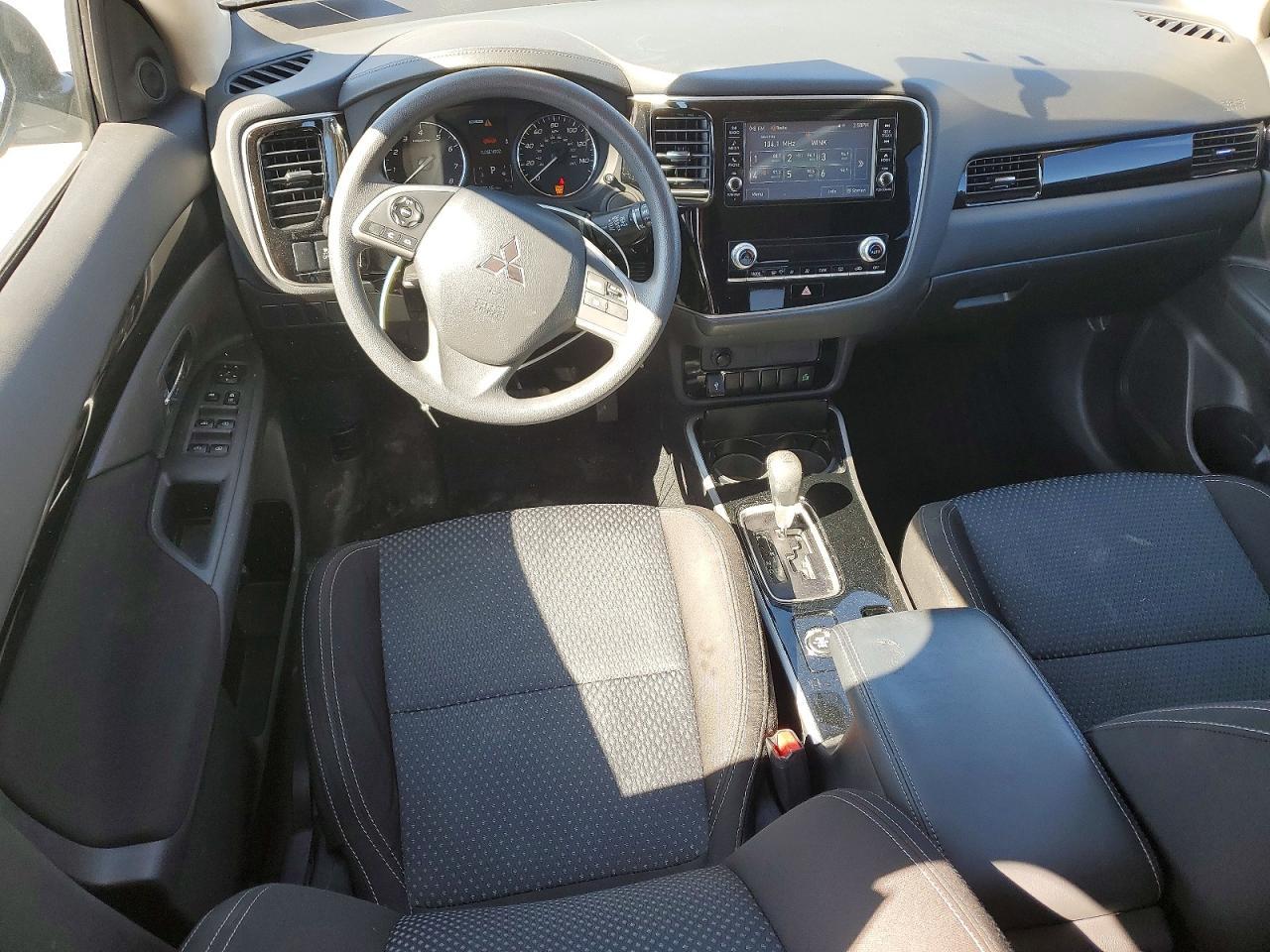 2020 Mitsubishi Outlander Se - zdjęcie 8