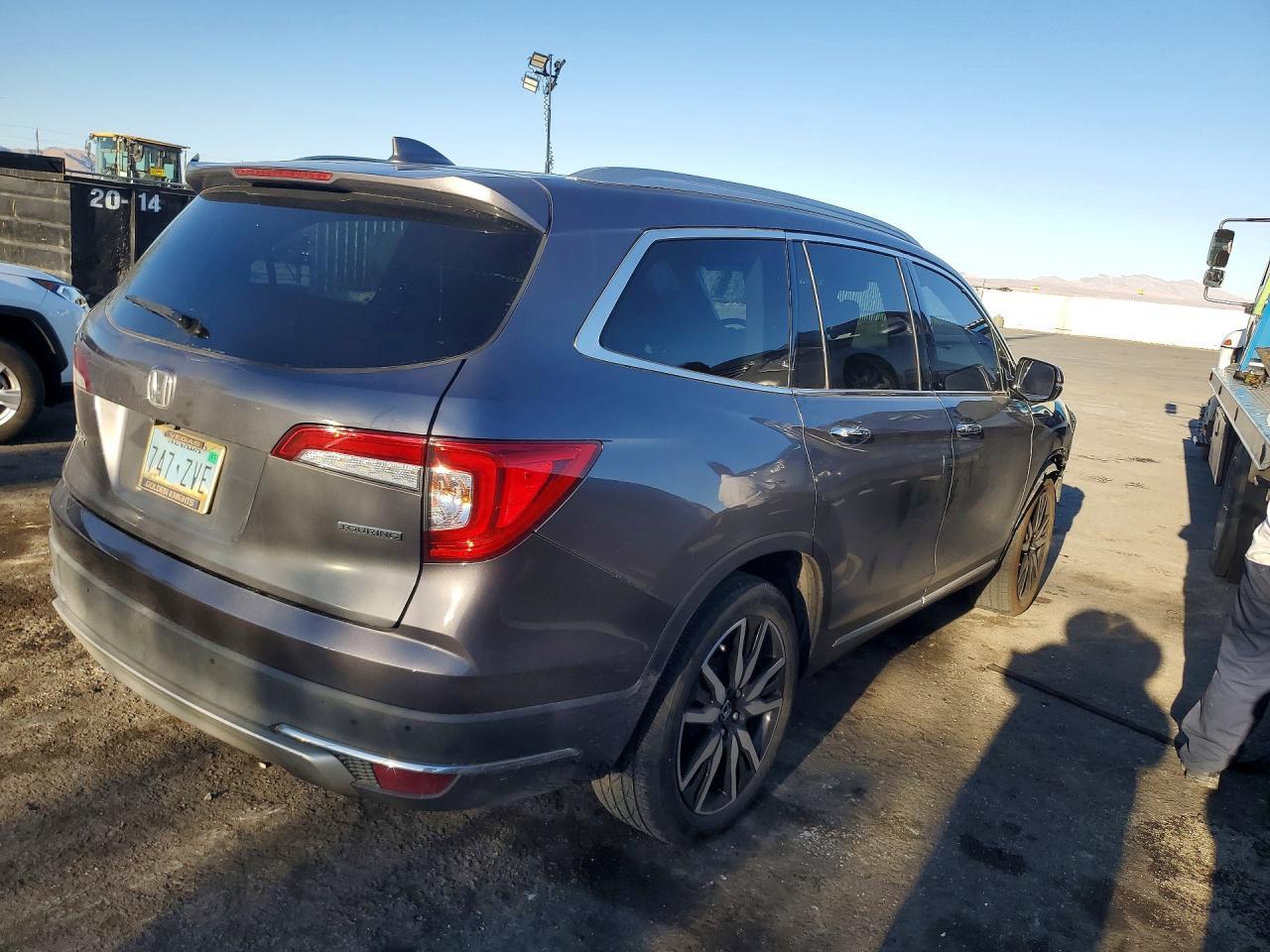 2019 Honda Pilot Touring - zdjęcie 3