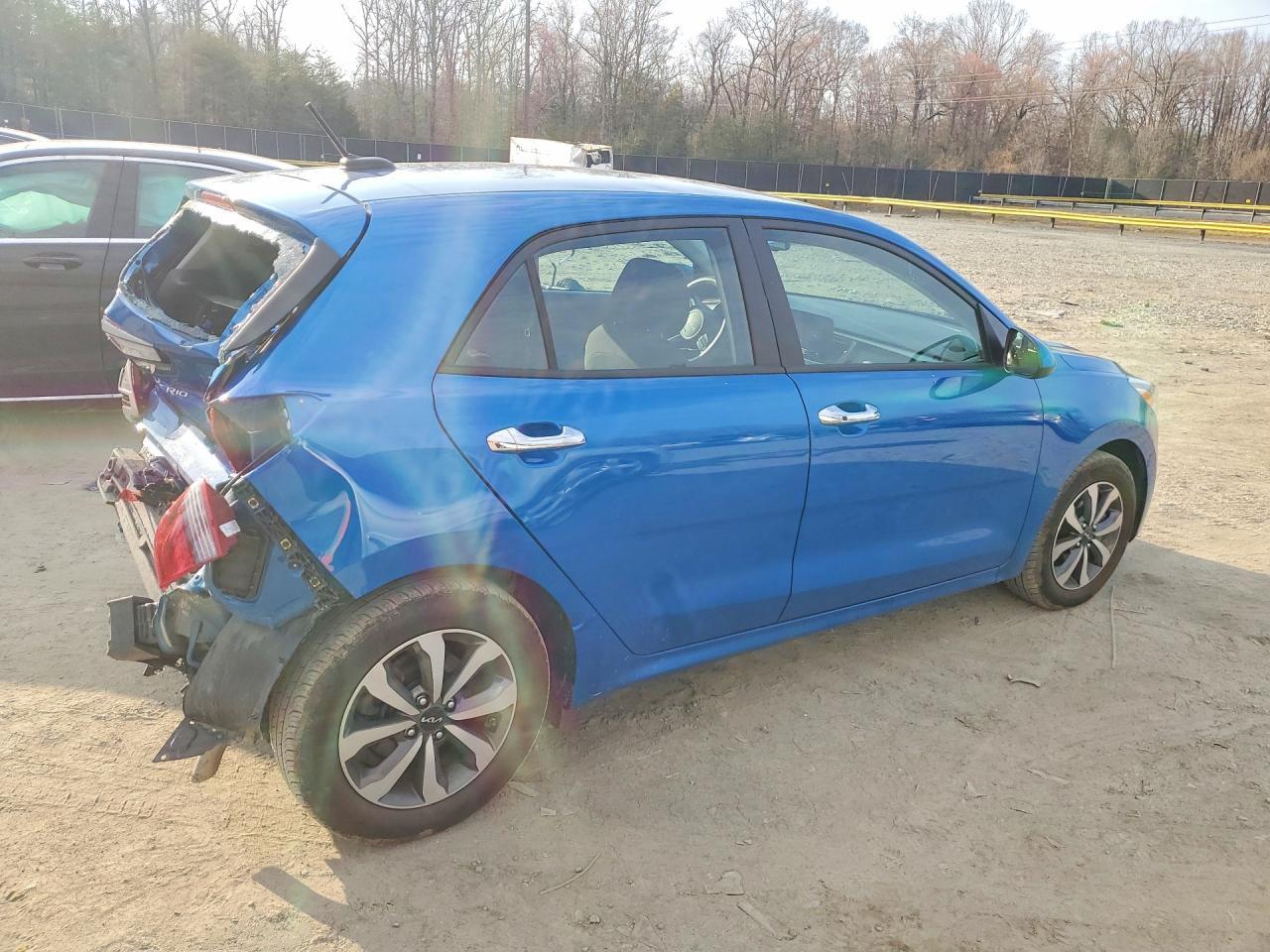 2023 Kia Rio 5-Door S - zdjęcie 3