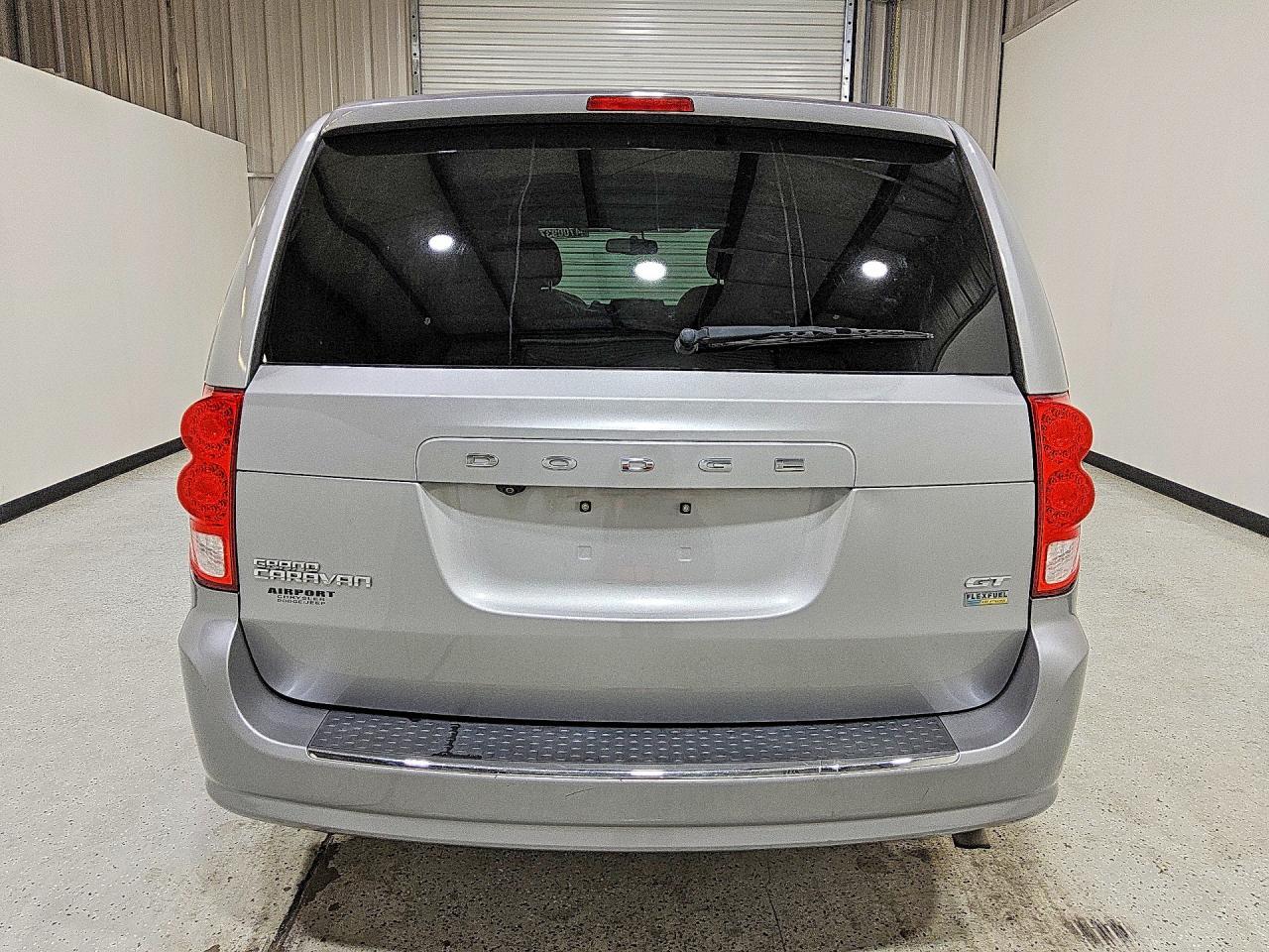 2017 Dodge Grand Caravan Gt - zdjęcie 6