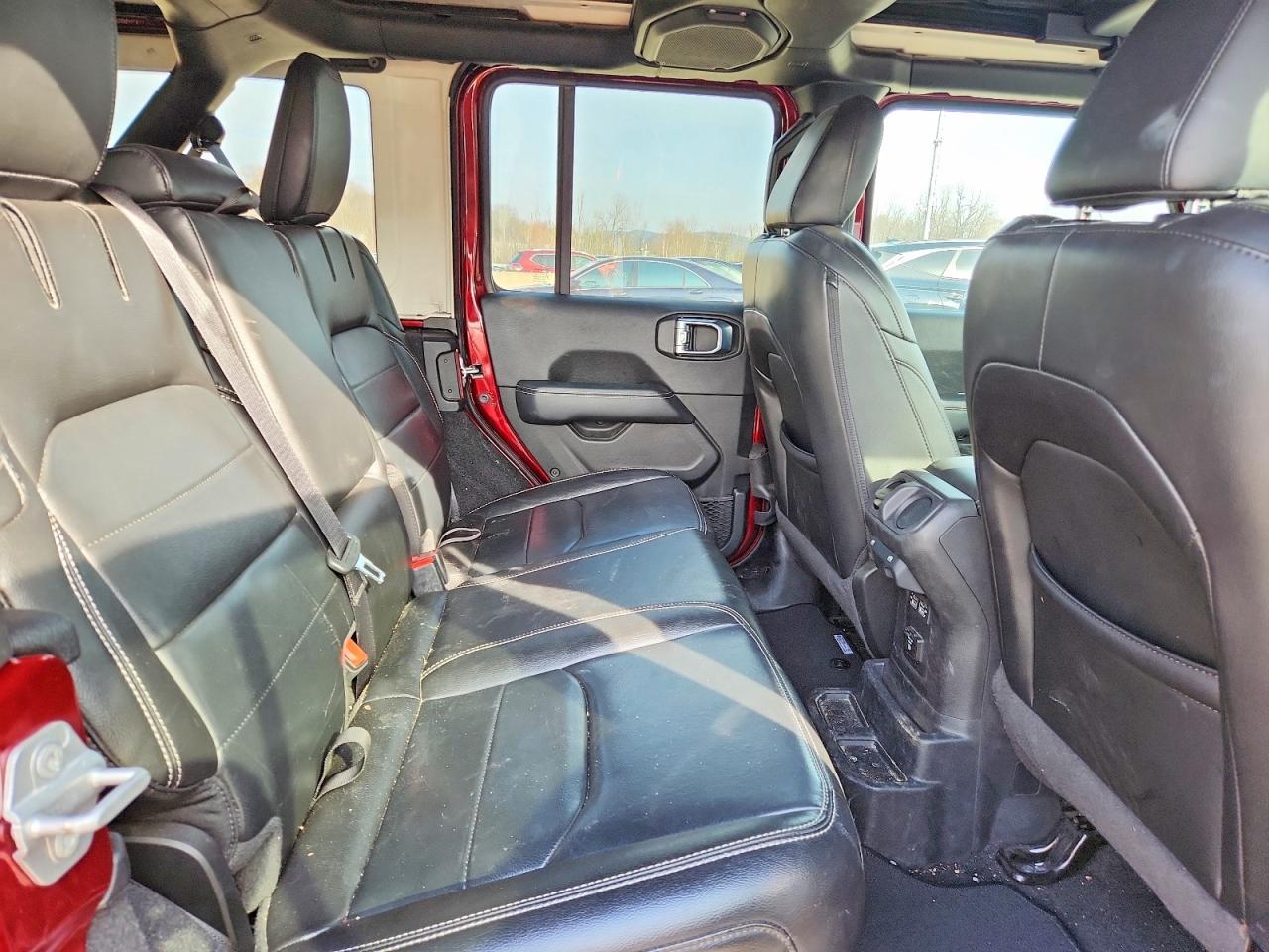 2021 Jeep Wrangler Unlimited Sahara 4Xe - zdjęcie 11