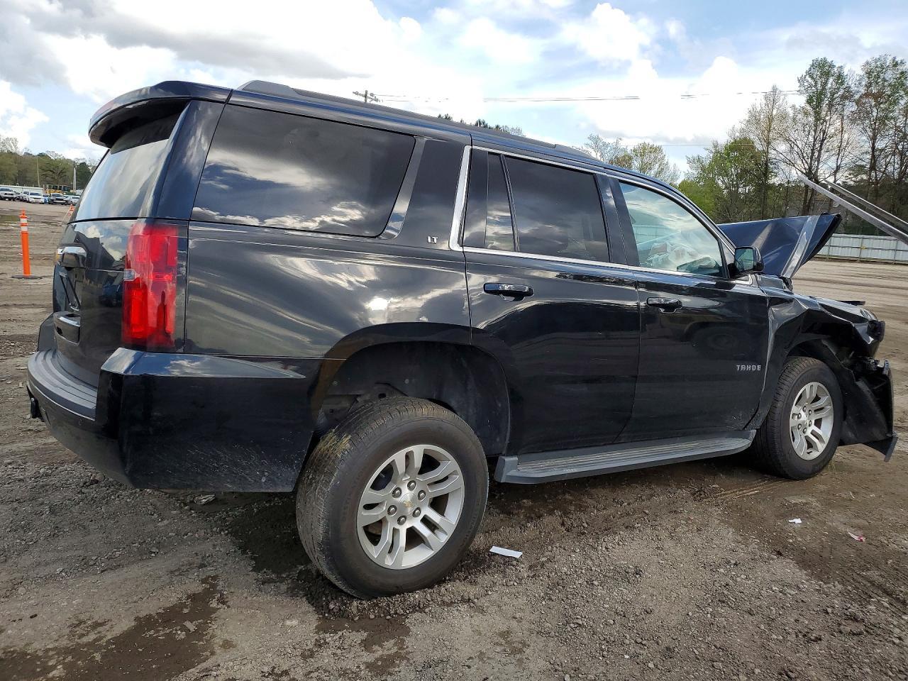 2016 Chevrolet Tahoe C1500 Lt - zdjęcie 3