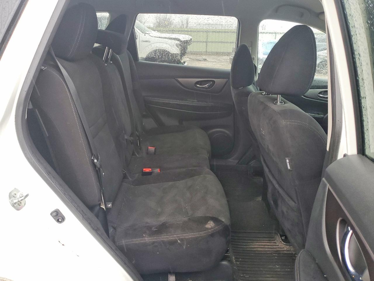 2016 Nissan Rogue S - zdjęcie 11