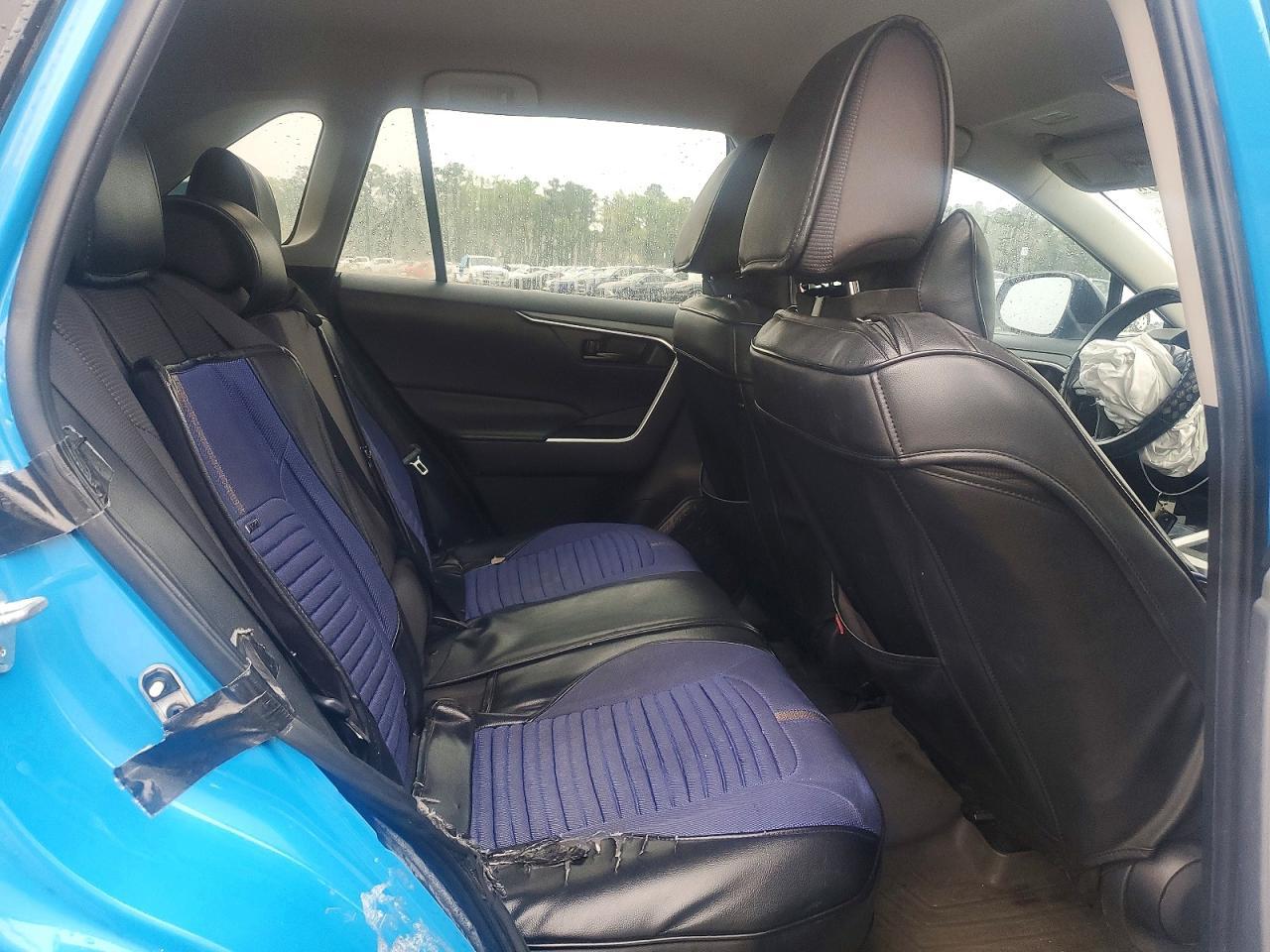 2021 Toyota Rav4 Le - zdjęcie 11