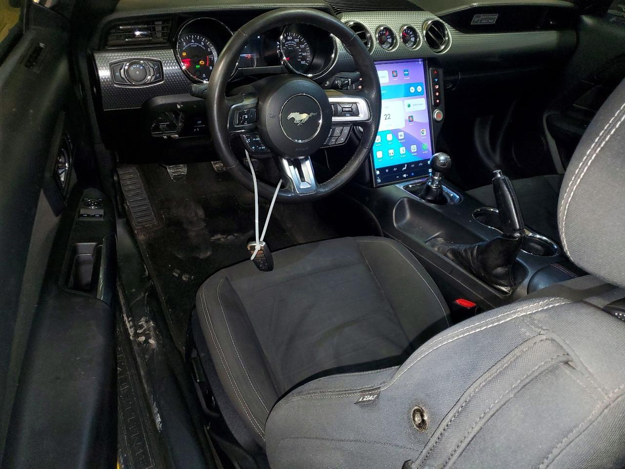 2015 Ford Mustang - zdjęcie 8