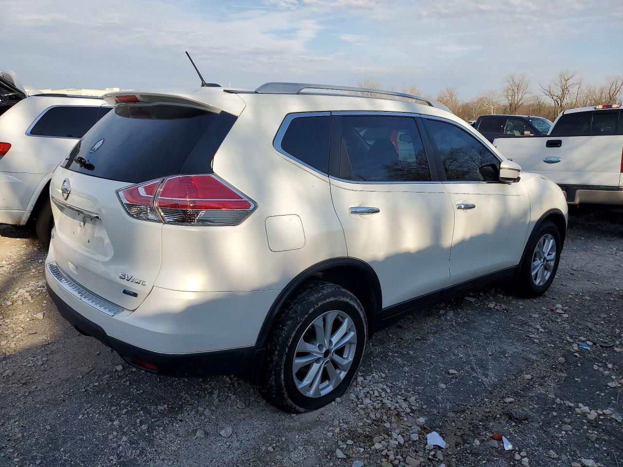 2014 Nissan Rogue Sv - zdjęcie 3