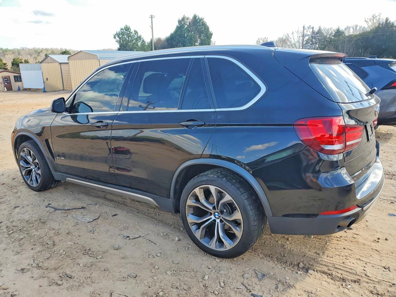 2017 BMW X5 xDrive35I - zdjęcie 2
