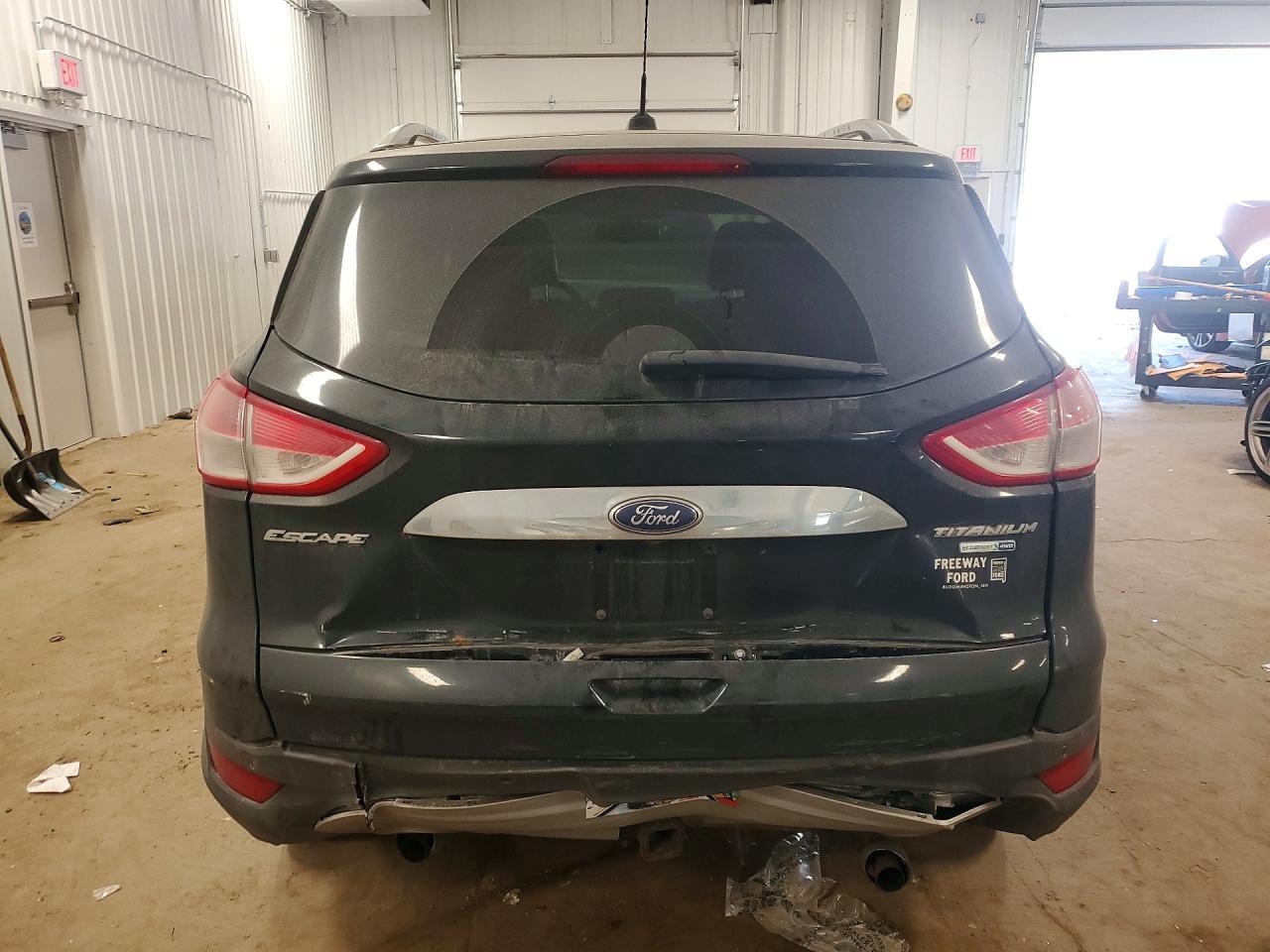 2014 Ford Escape Titanium - zdjęcie 6