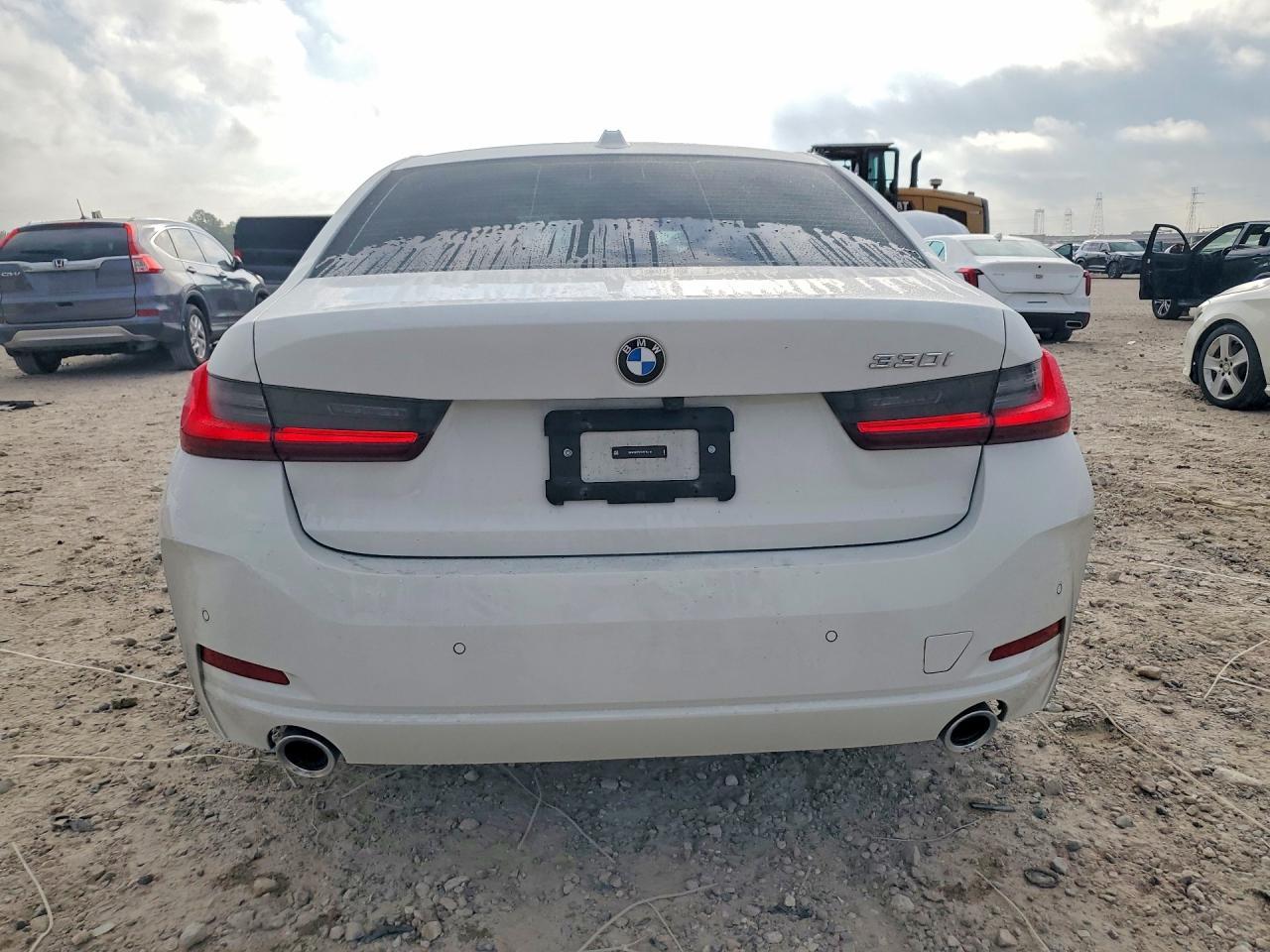 2024 BMW 330I - zdjęcie 6