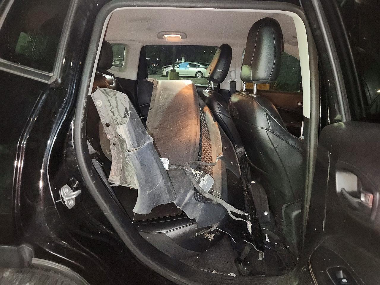 2019 Jeep Compass Latitude - zdjęcie 11