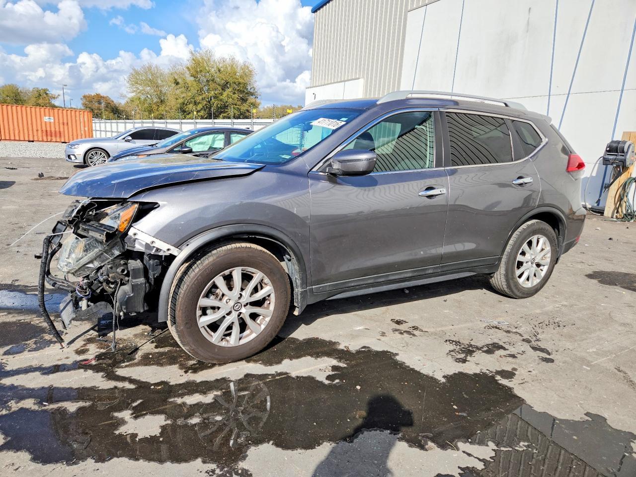 2017 Nissan Rogue Sv - zdjęcie główne