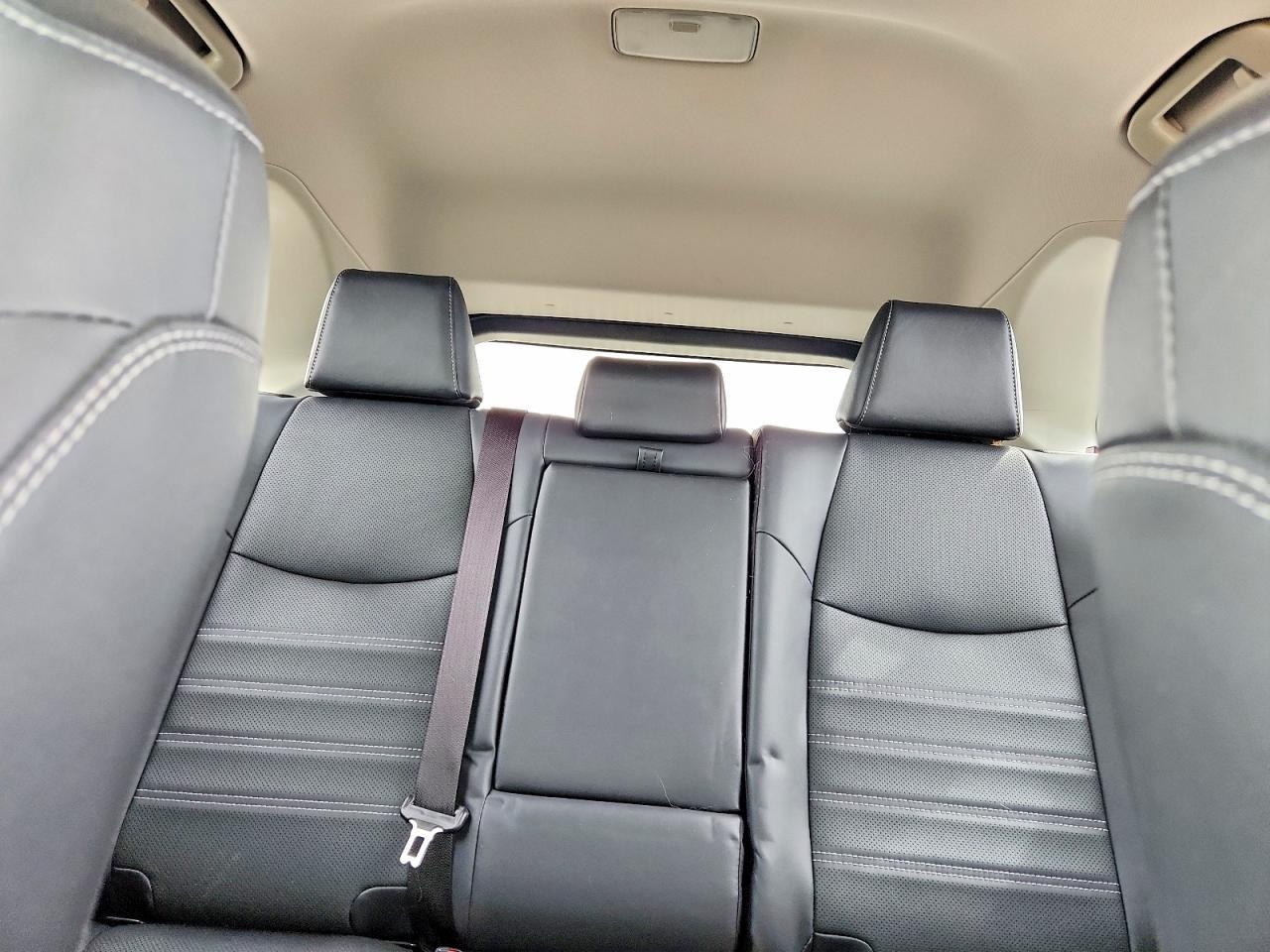 2023 Toyota Rav4 Hybrid Limited - zdjęcie 10