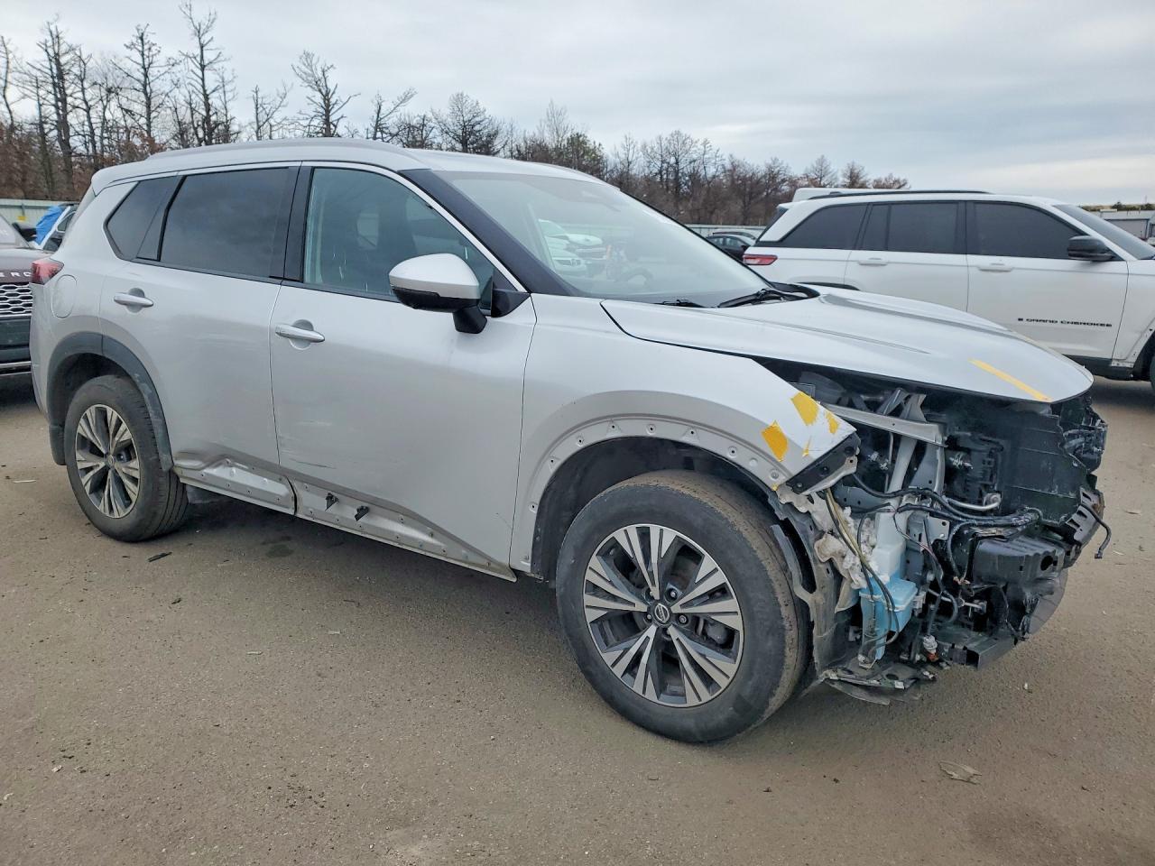 2021 Nissan Rogue Sv - zdjęcie 4