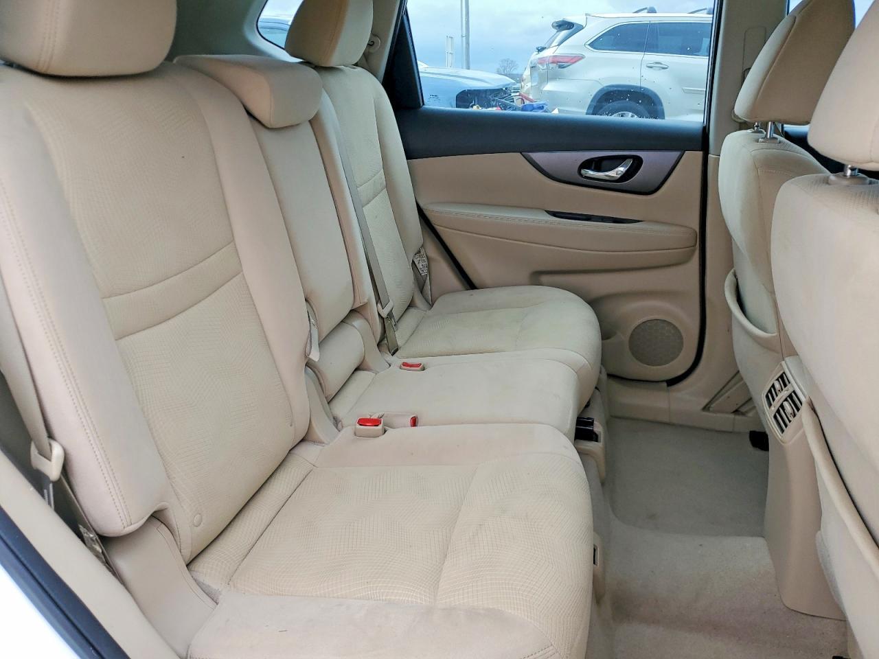 2015 Nissan Rogue S - zdjęcie 11