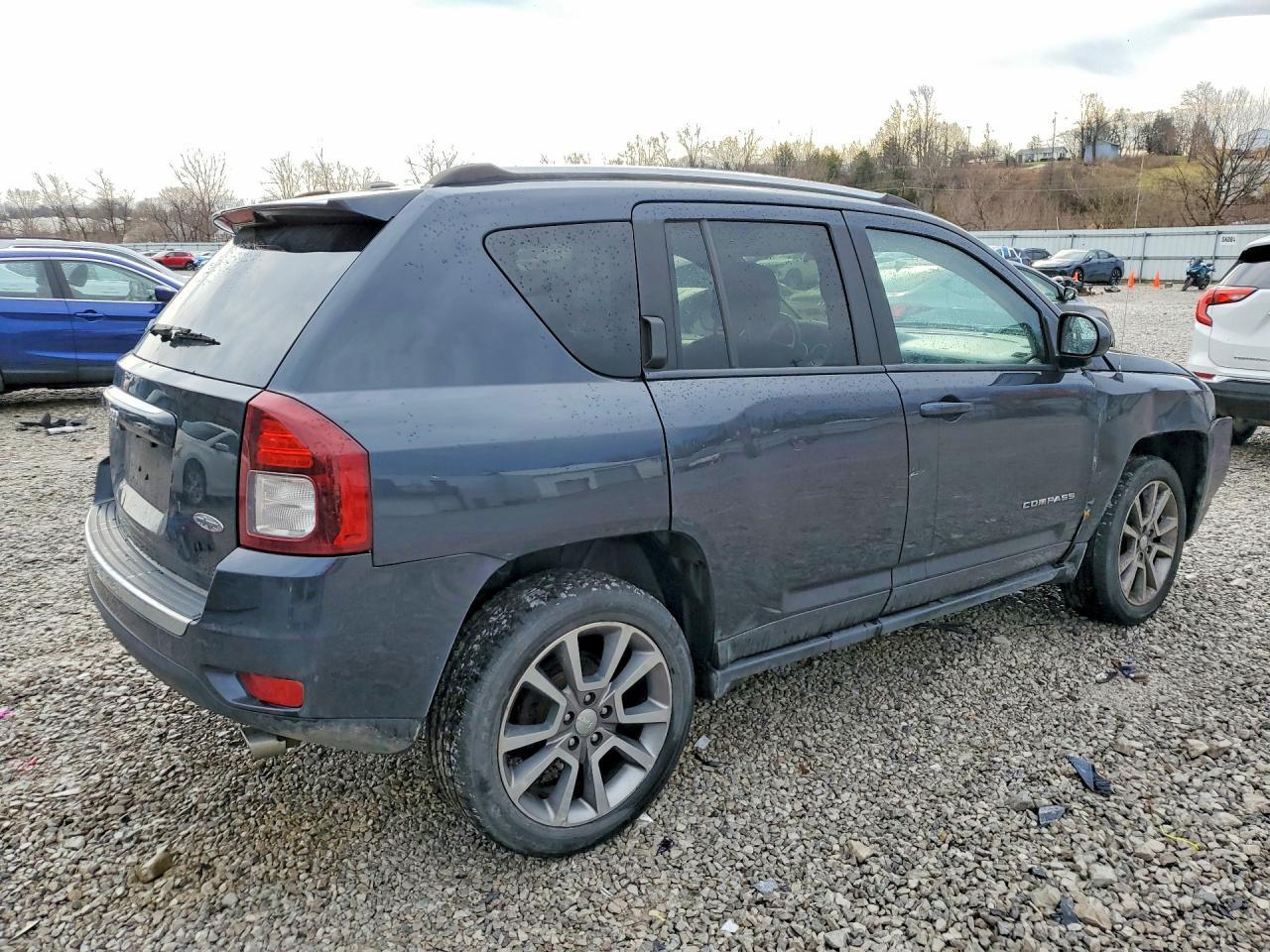 2016 Jeep Compass Latitude - zdjęcie 3