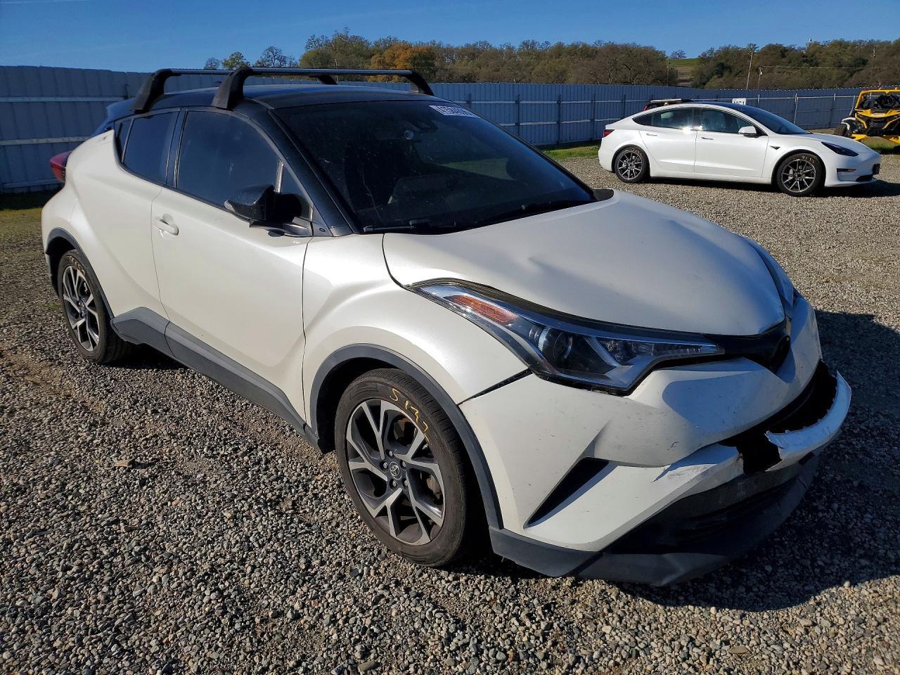 2019 Toyota C-Hr Xle - zdjęcie 4