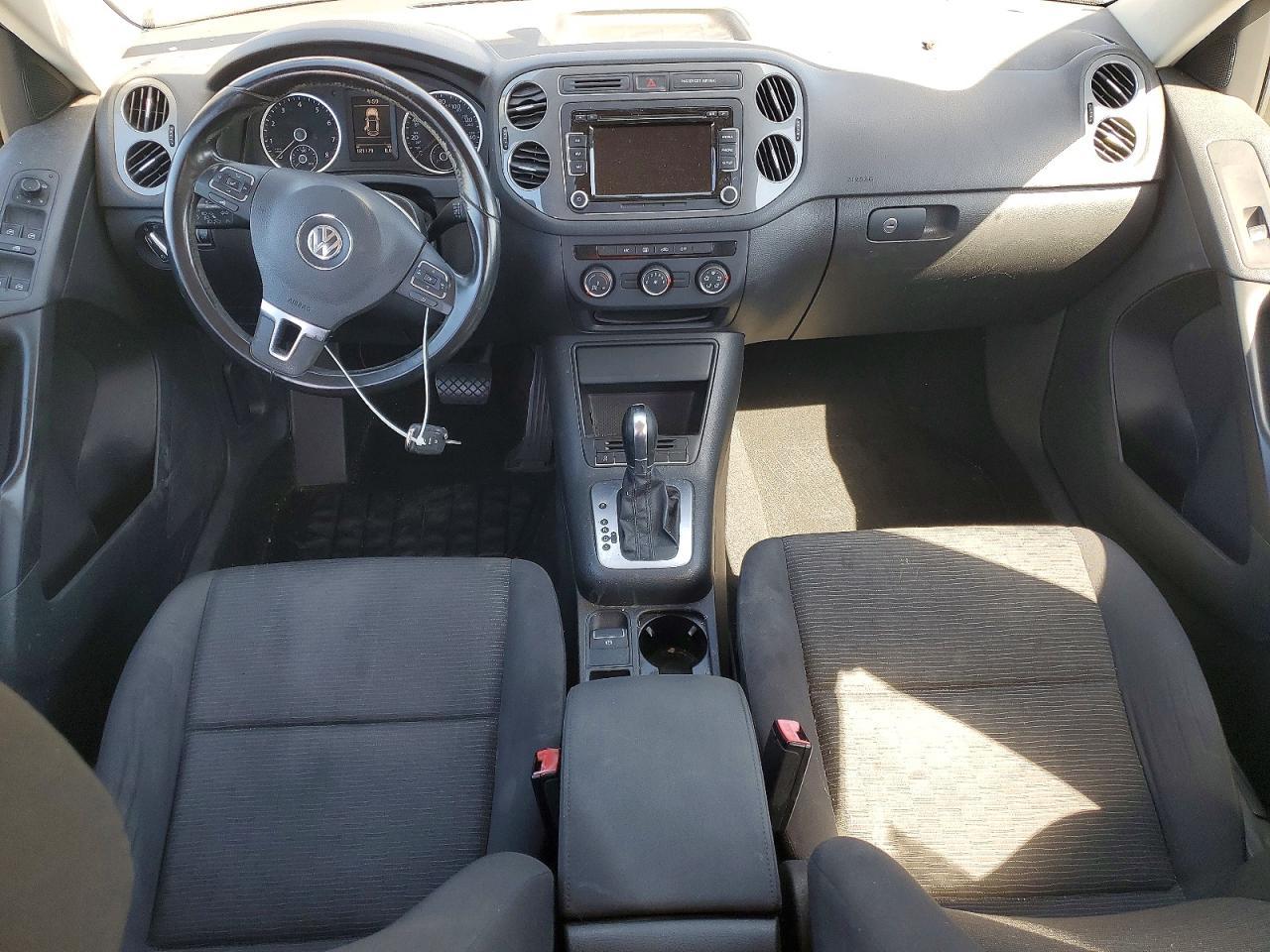 2015 Volkswagen Tiguan S - zdjęcie 8
