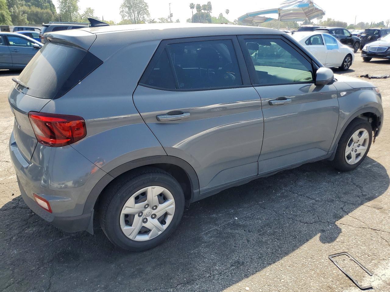 2020 Hyundai Venue Se - zdjęcie 3