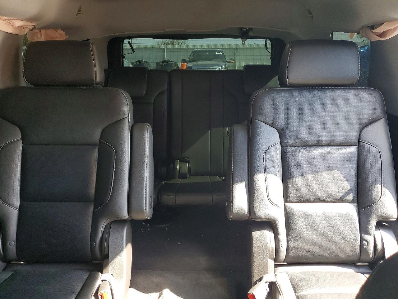 2019 Chevrolet Tahoe C1500 Premier - zdjęcie 10
