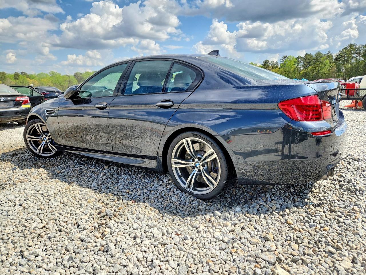 2013 BMW M5 - zdjęcie 2