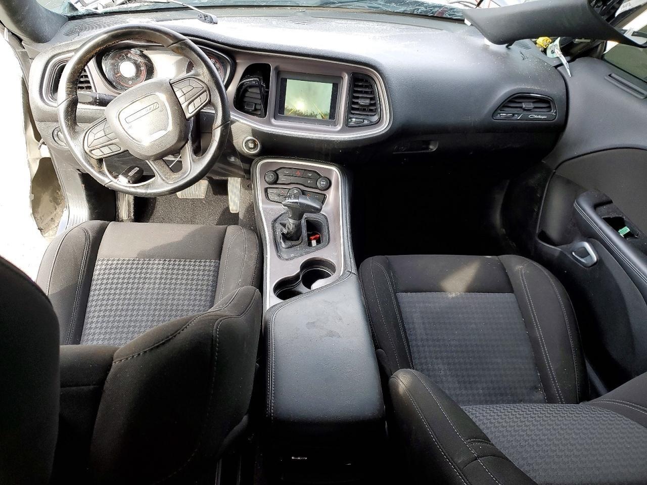 2022 Dodge Challenger Sxt - zdjęcie 8