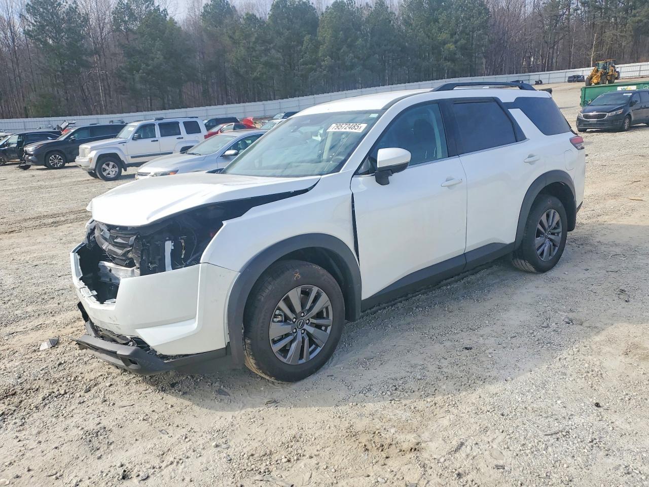 2025 Nissan Pathfinder Sv - zdjęcie główne