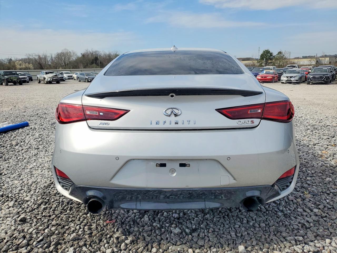 2017 Infiniti Q60 Red Sport 400 - zdjęcie 6