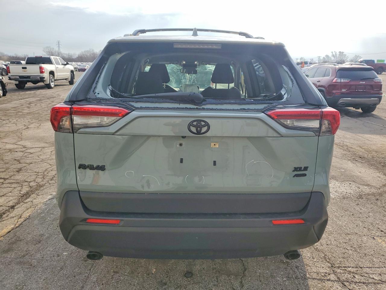 2023 Toyota Rav4 Xle - zdjęcie 6