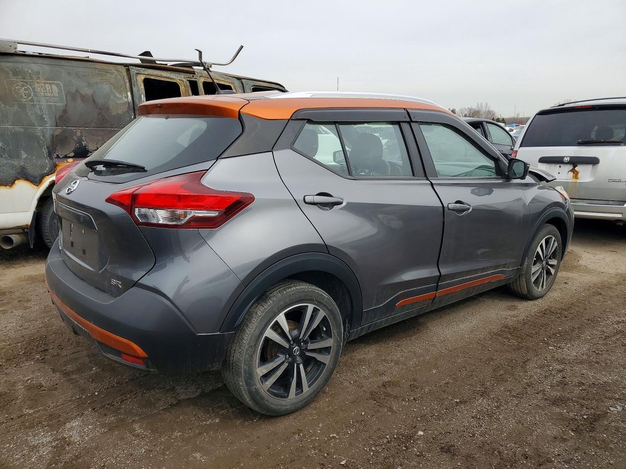 2019 Nissan Kicks S - zdjęcie 3