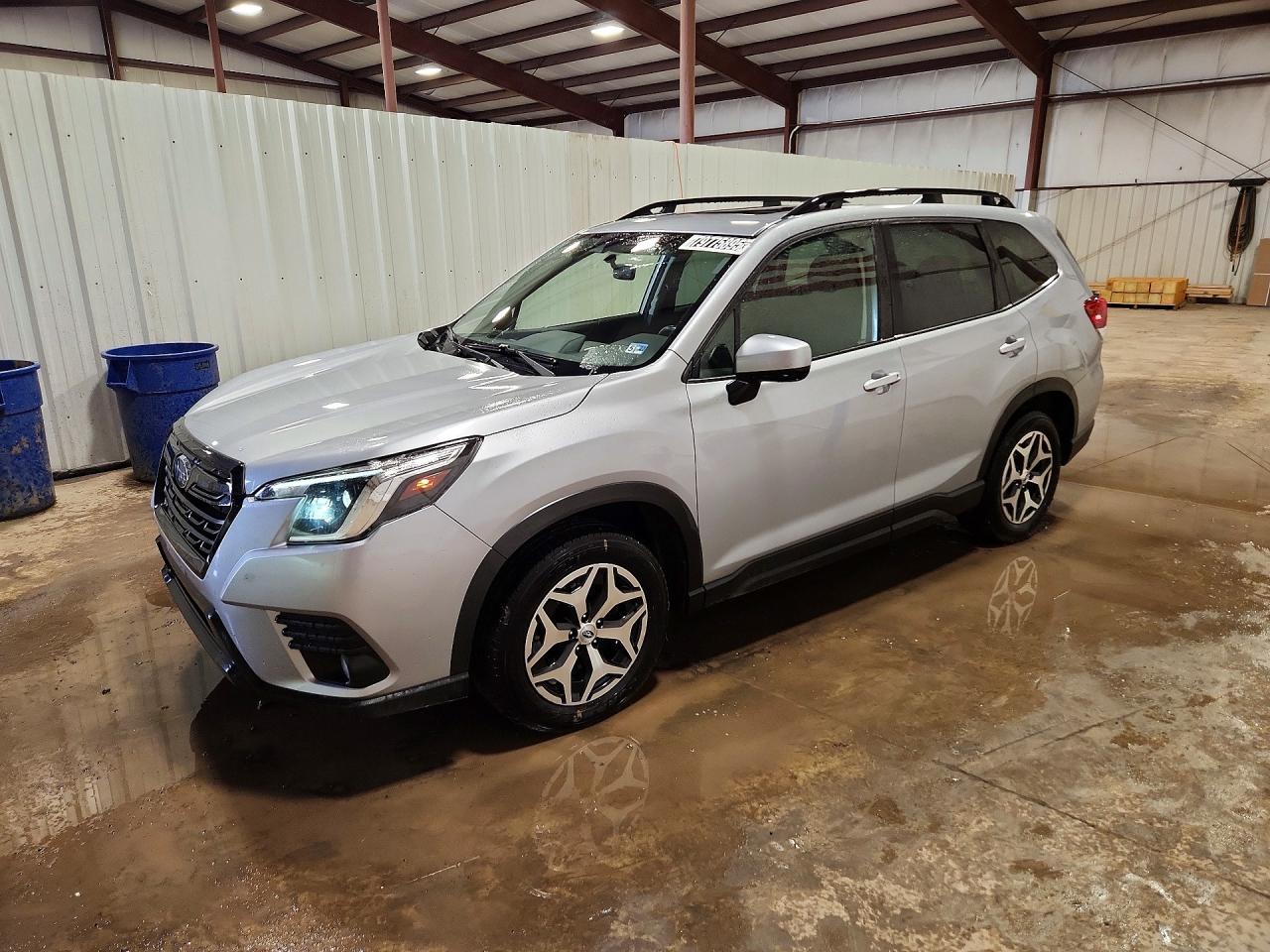 2022 Subaru Forester Premium - zdjęcie główne