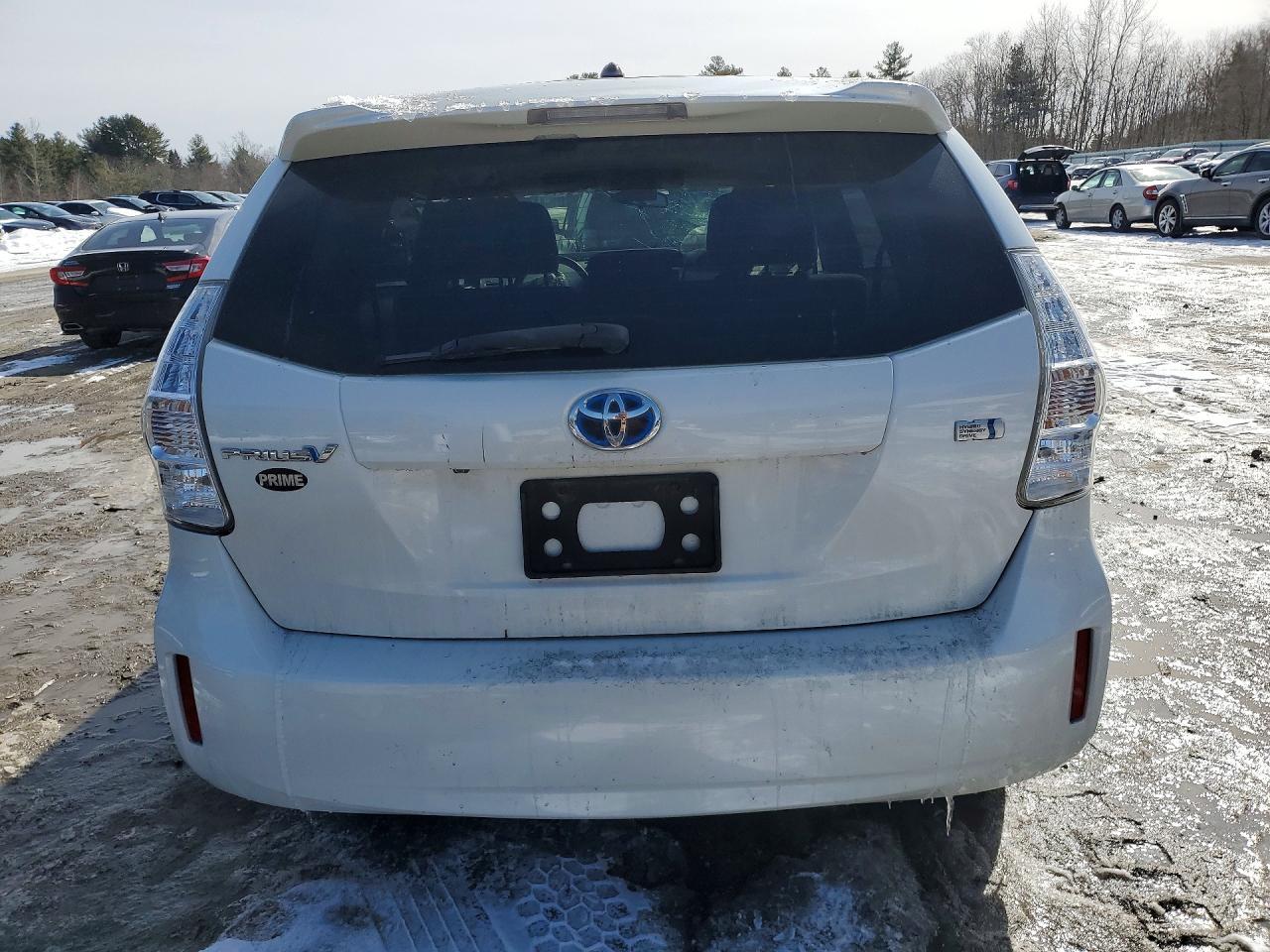 2013 Toyota Prius V Two - zdjęcie 6