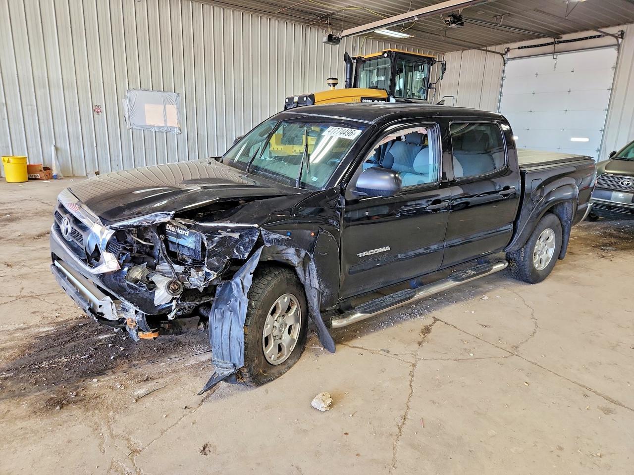 2015 Toyota Tacoma V6 - zdjęcie główne