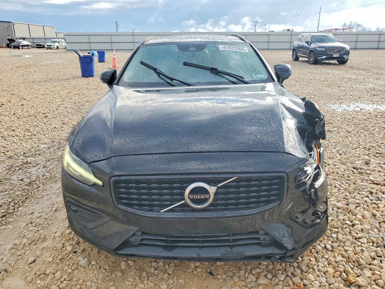 2021 Volvo V60 T5 Momentum - zdjęcie 5