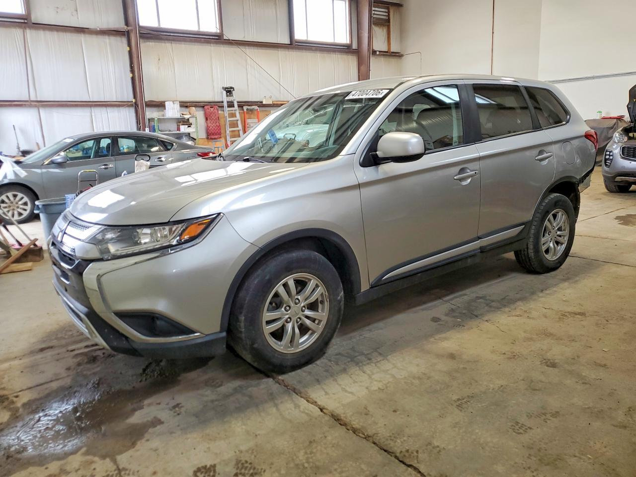 2019 Mitsubishi Outlander Es - zdjęcie główne