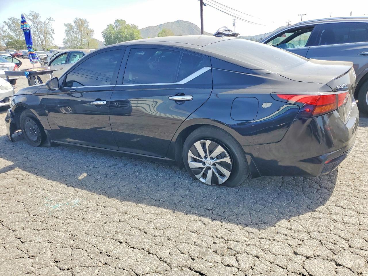 2019 Nissan Altima 2.5 S - zdjęcie 2