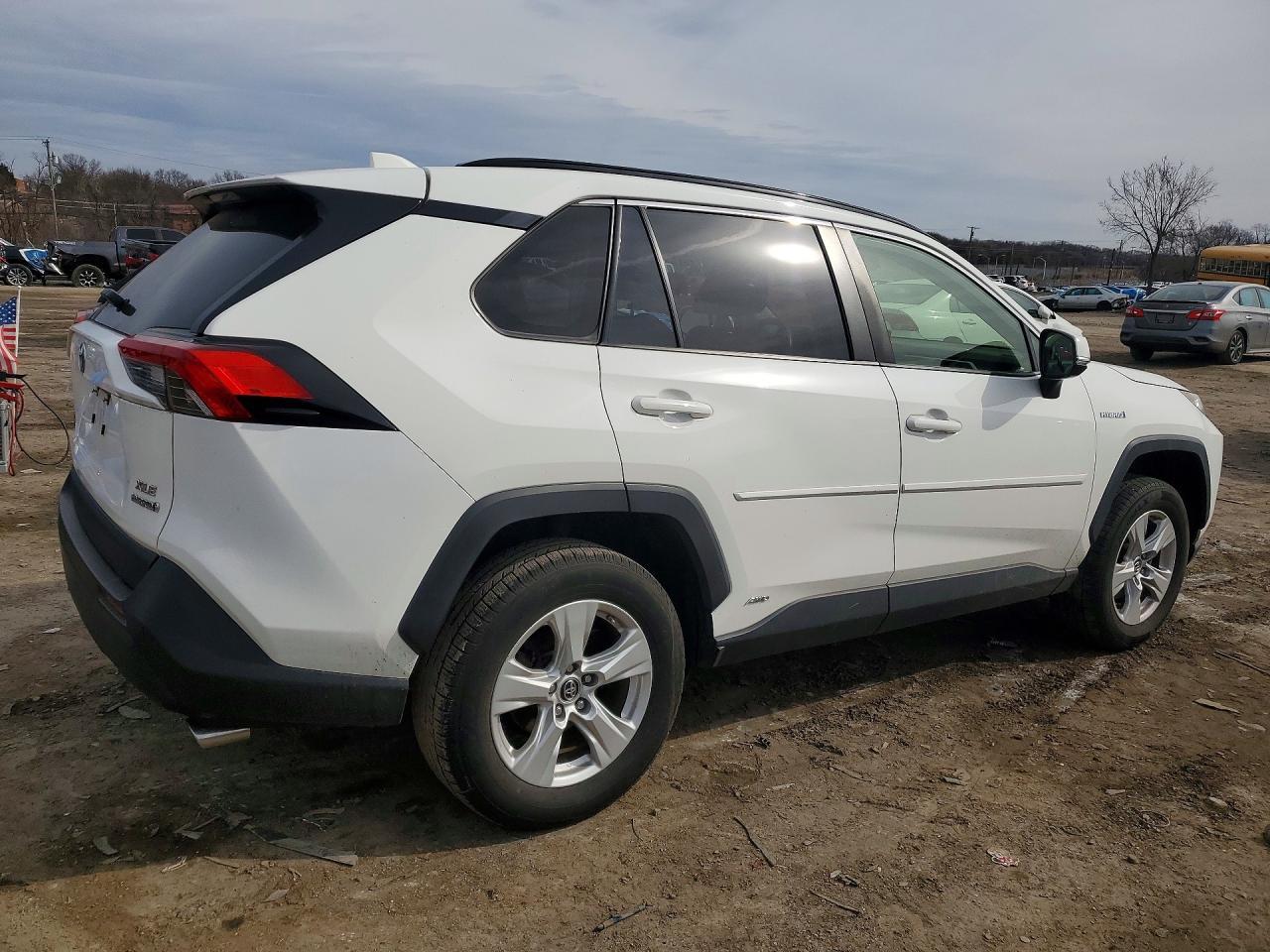 2019 Toyota Rav4 Hybrid Xle - zdjęcie 3
