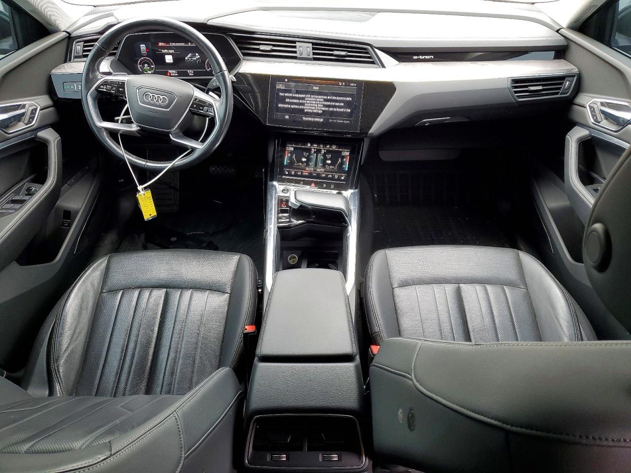 2021 Audi E-Tron Premium Plus - zdjęcie 8