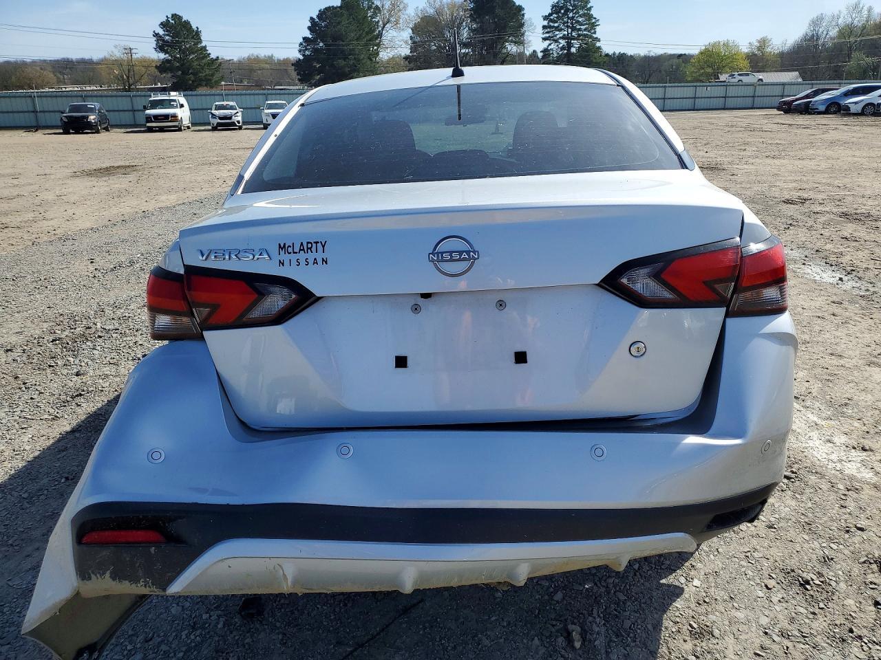 2024 Nissan Versa S - zdjęcie 6