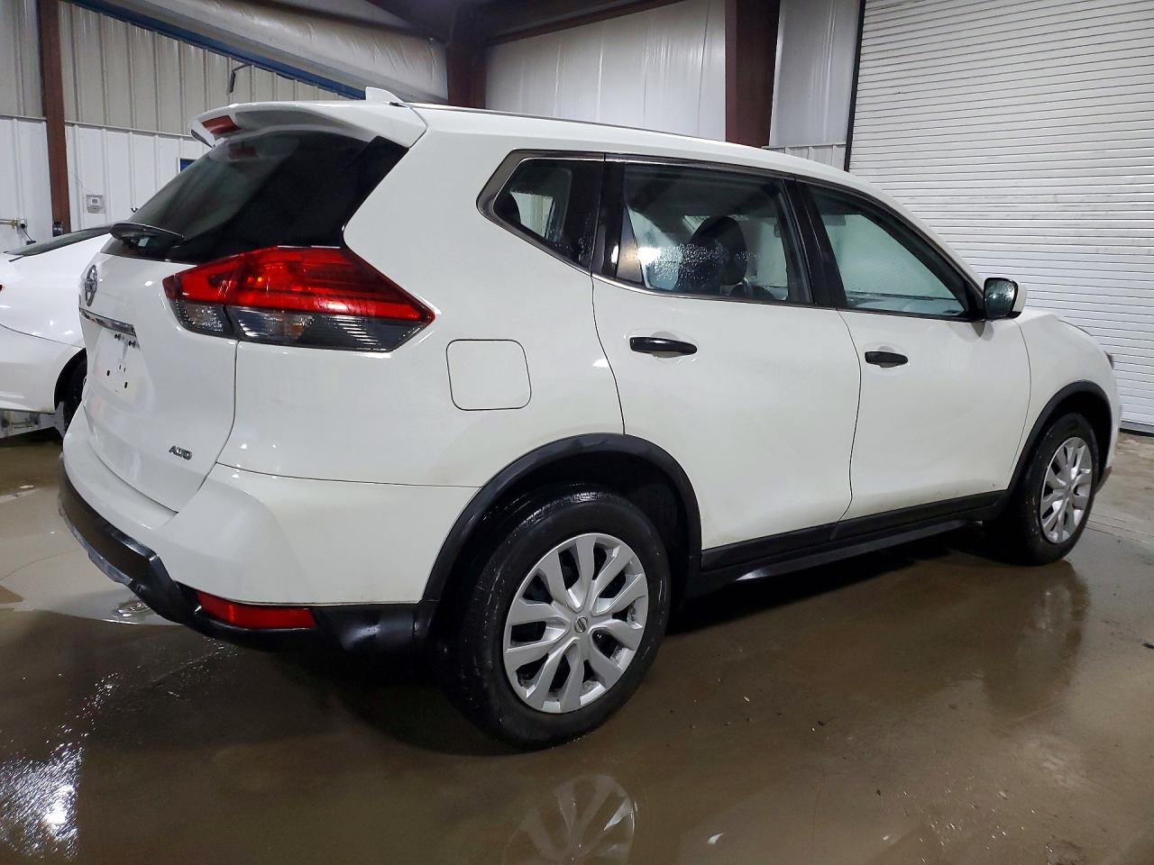 2017 Nissan Rogue S - zdjęcie 3