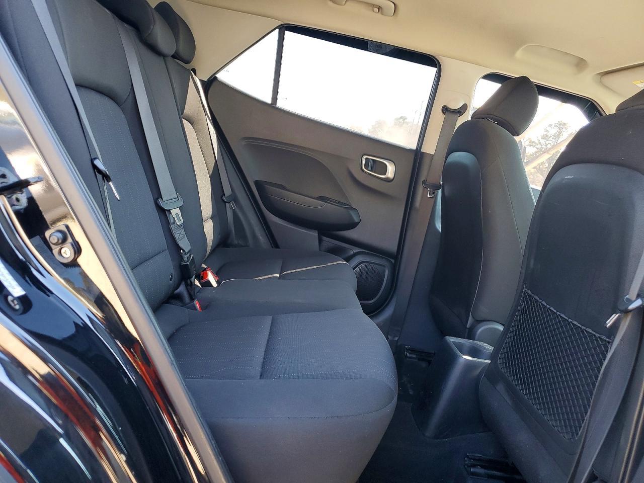 2021 Hyundai Venue Se - zdjęcie 10