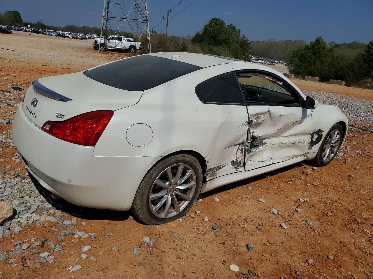 2015 Infiniti Q60 Coupe Journey - zdjęcie 3