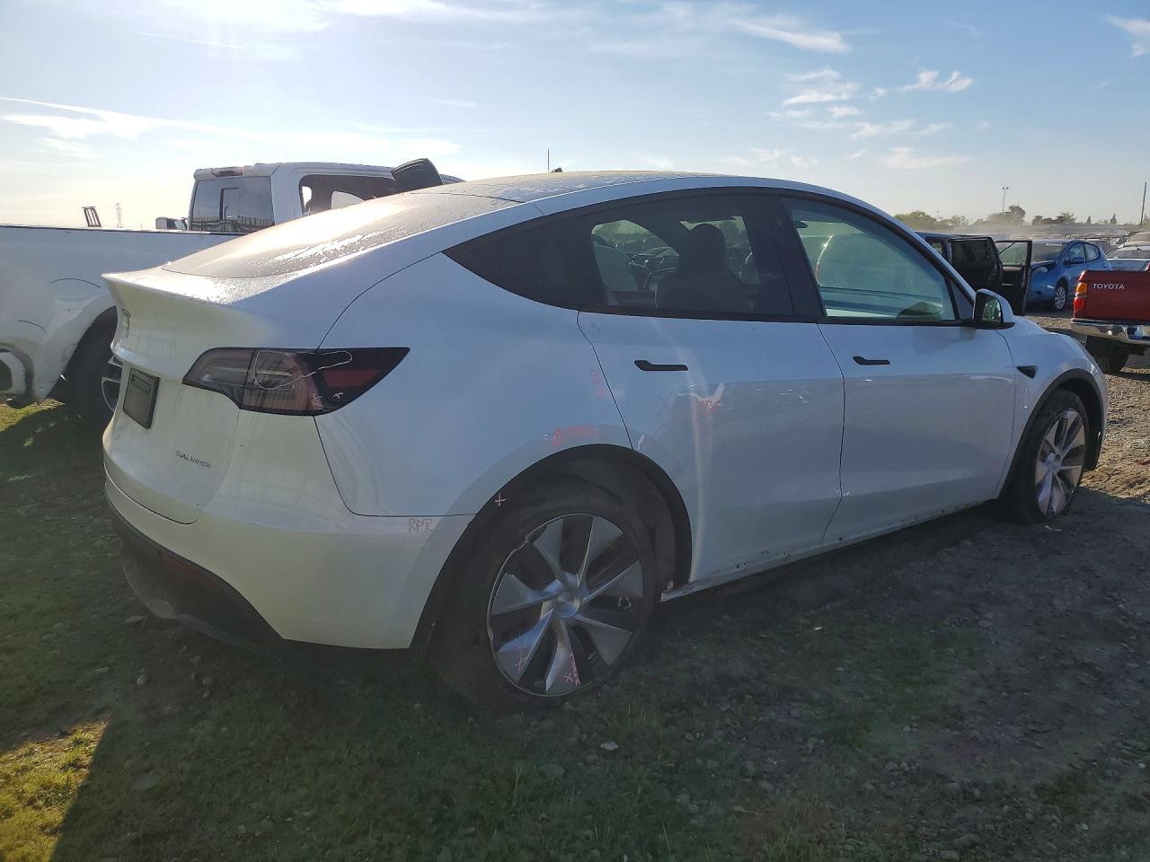 2023 Tesla Model Y - zdjęcie 3