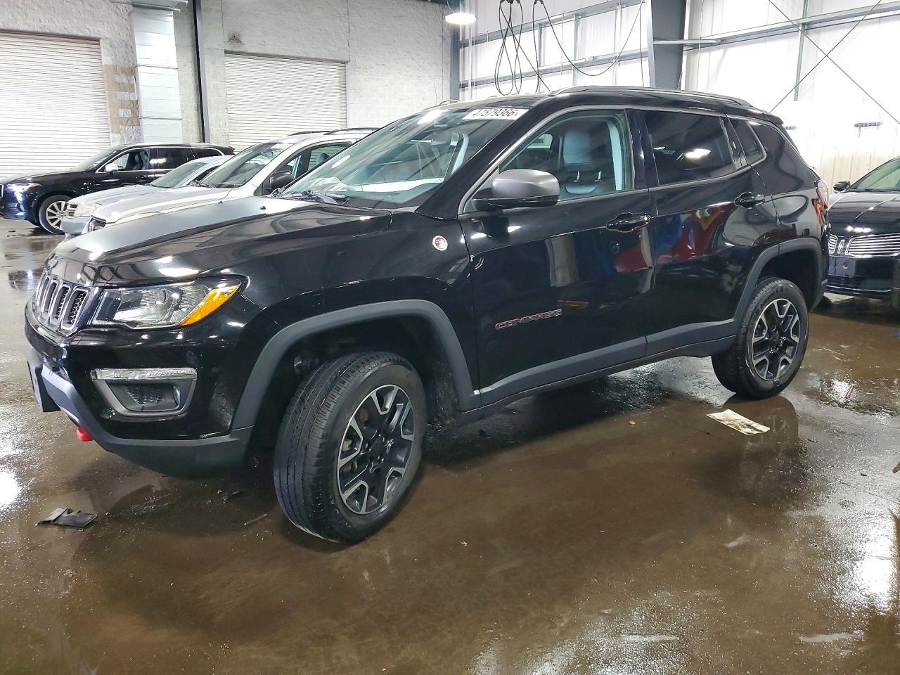 2019 Jeep Compass Trailhawk - zdjęcie główne