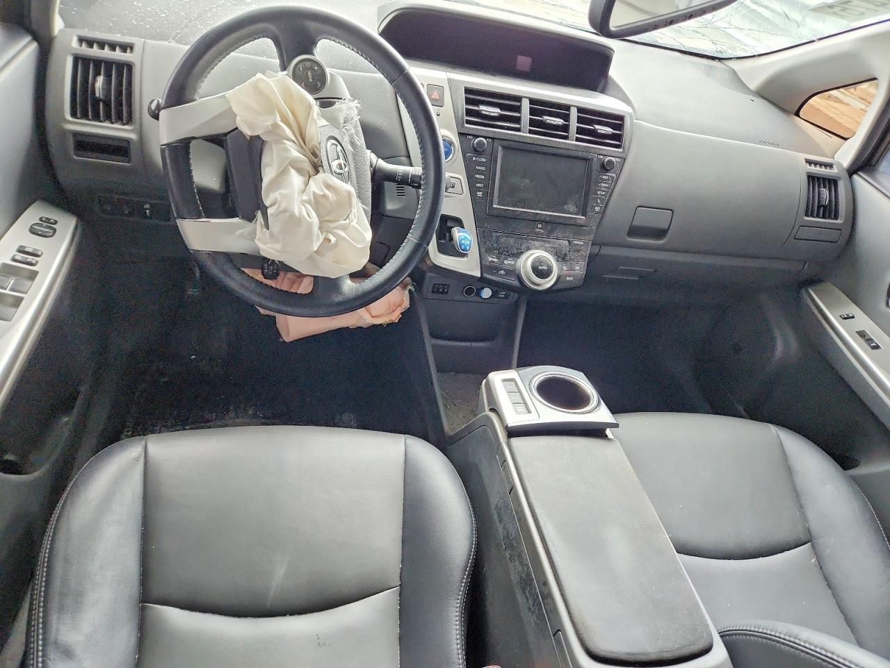 2014 Toyota Prius V Five - zdjęcie 8