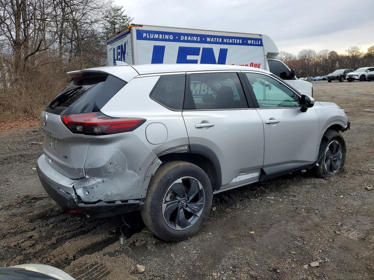 2025 Nissan Rogue Sv - zdjęcie 3