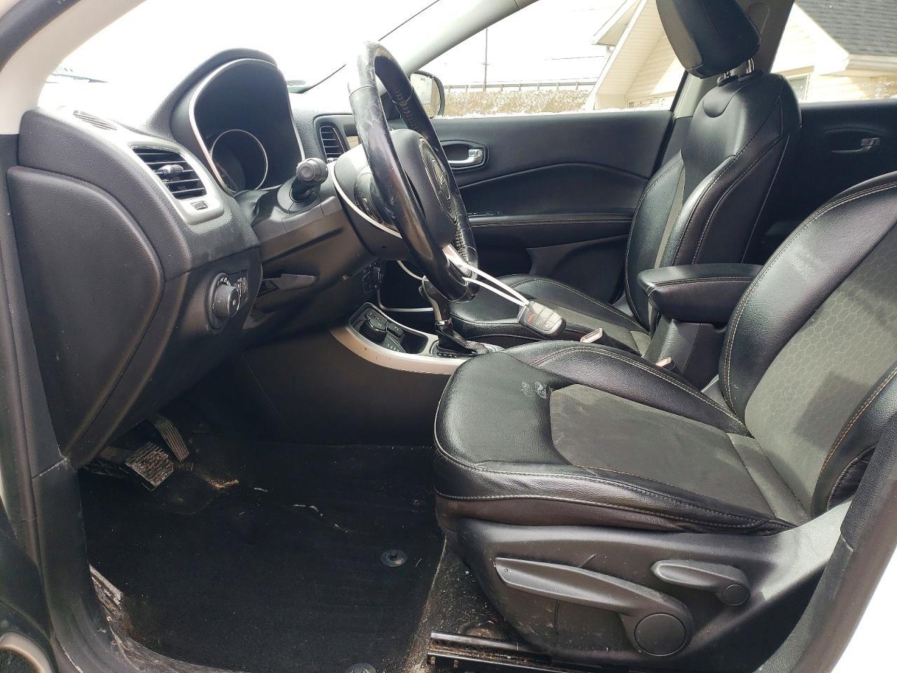 2020 Jeep Compass Latitude - zdjęcie 7