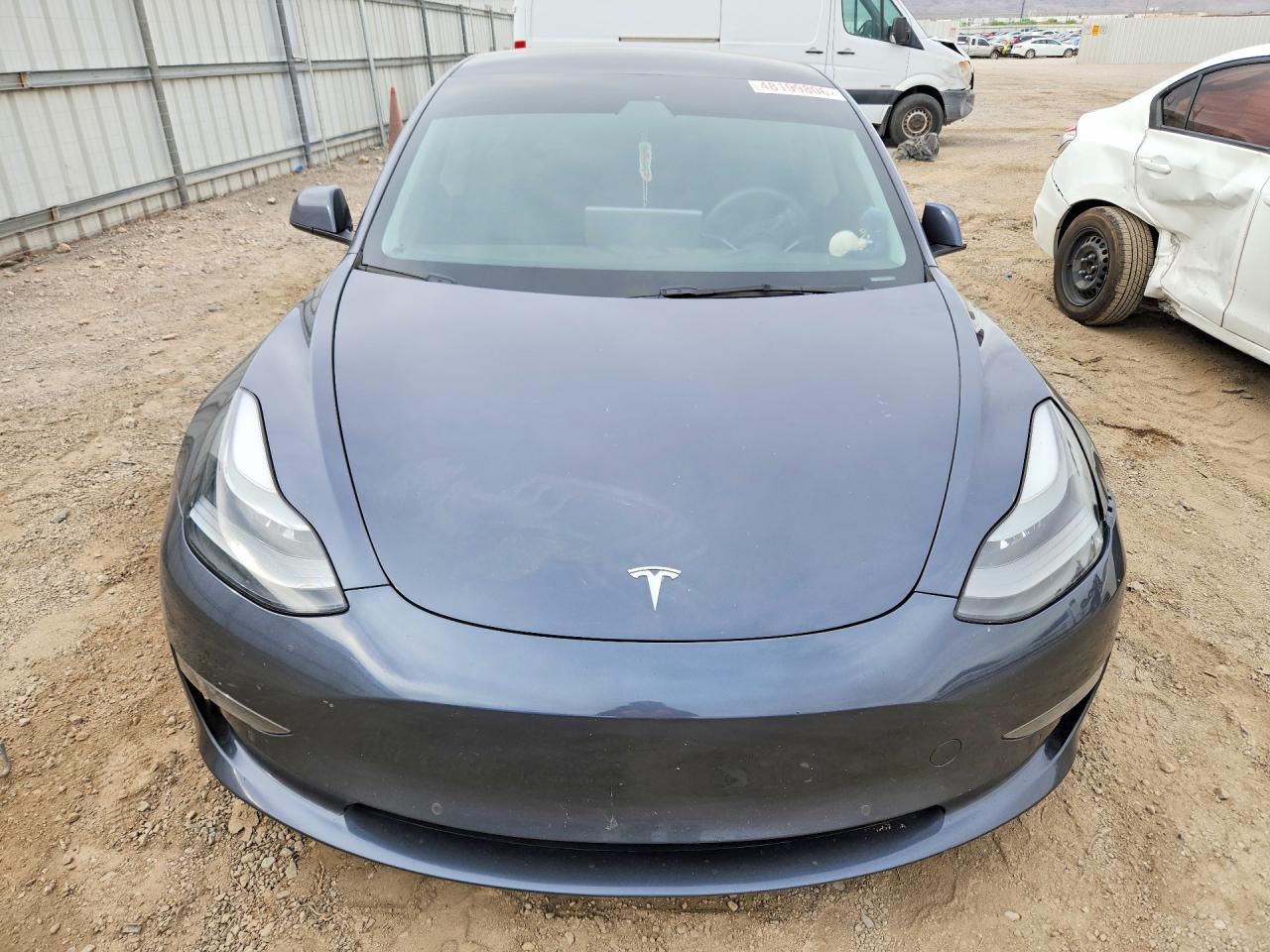 2022 Tesla Model 3 - zdjęcie 5