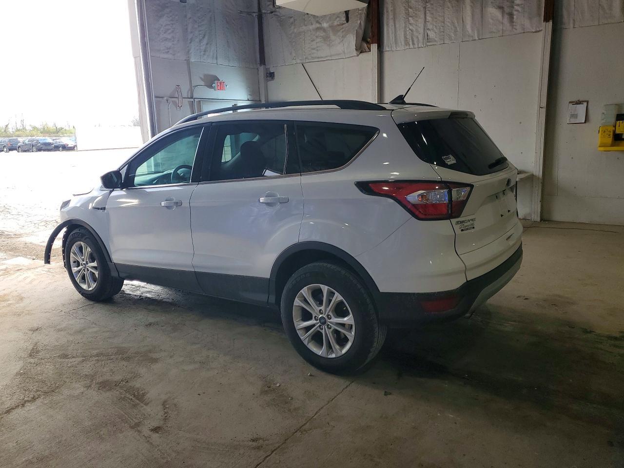 2018 Ford Escape - zdjęcie 2