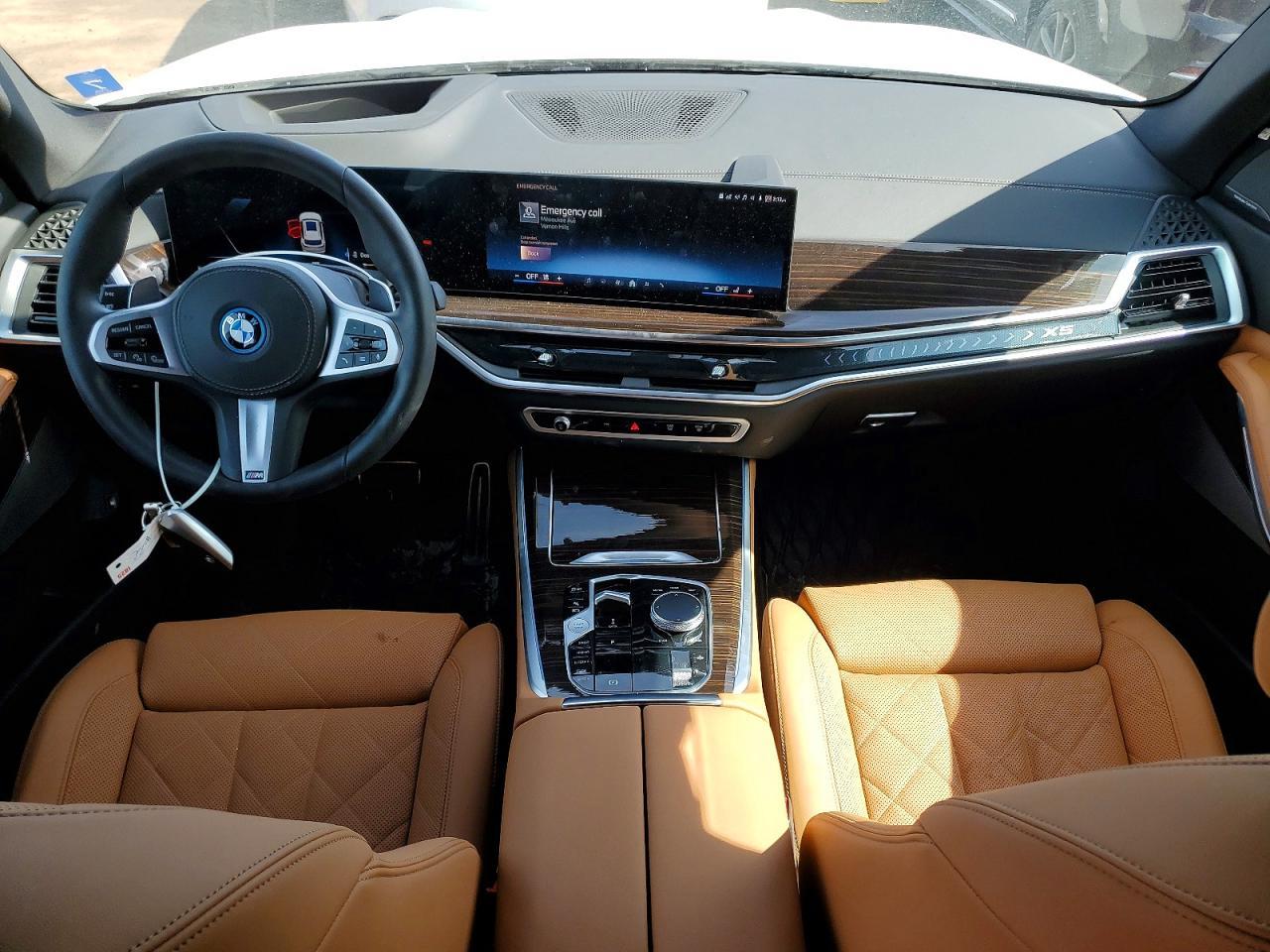 2026 BMW X5 xDrive50E - zdjęcie 8